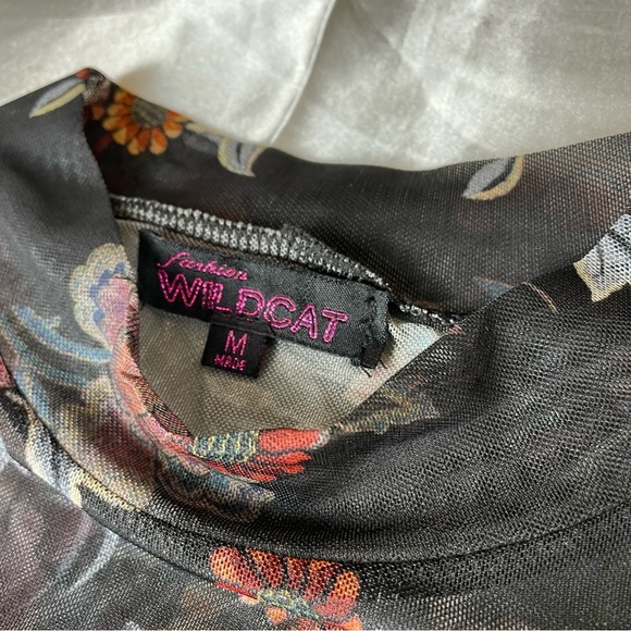 Mesh turtleneck full sleeve top in black / floral - Picture 4 of 7